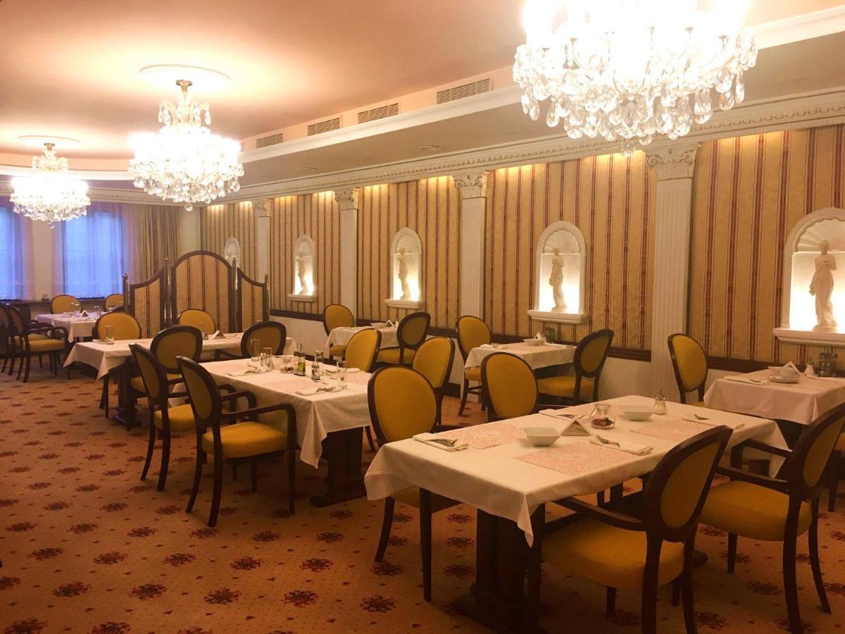 Parkhotel Brno Buitenkant foto
